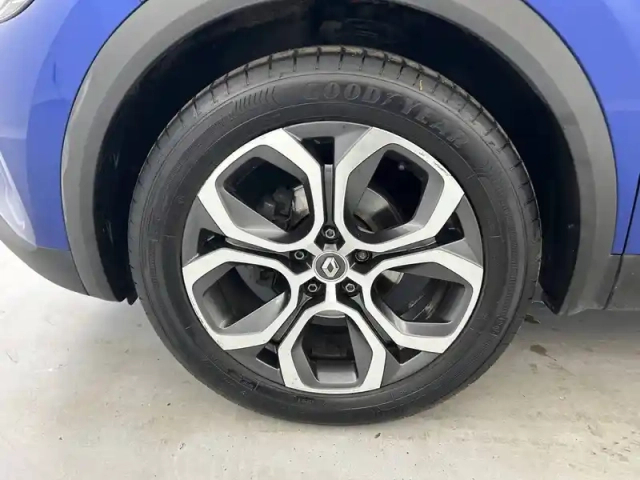 Renault Captur blue dci 115 edc — photo 28