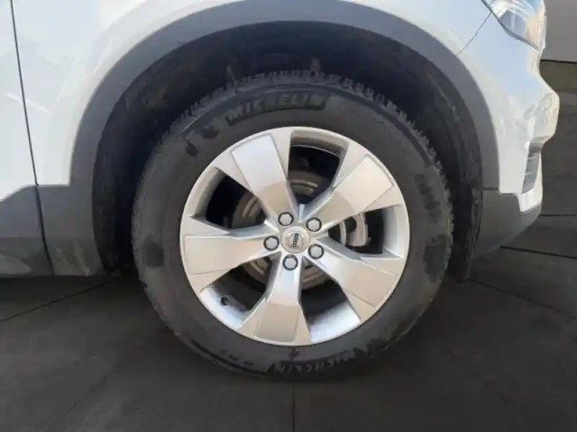 Volvo Xc40 t2 129ch momentum — photo 15