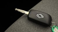 Renault Clio 1.0 TCe 90ch Evolution - 24 — photo 16