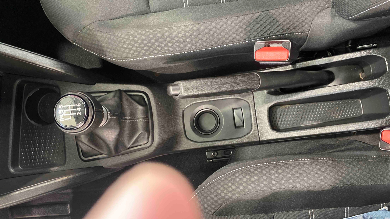 Dacia Duster ECO-G 100 4x2 — photo 19