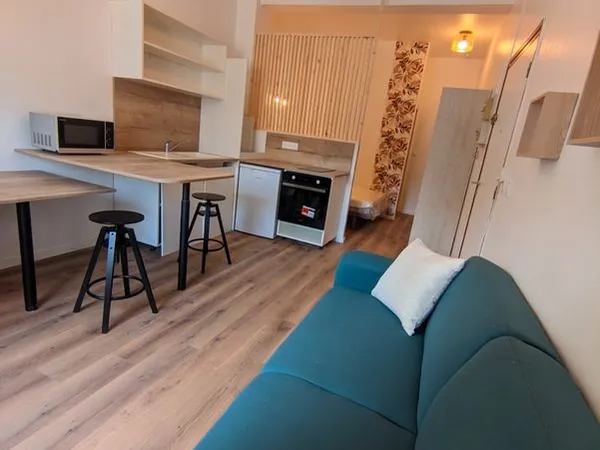Studio meublé très calme