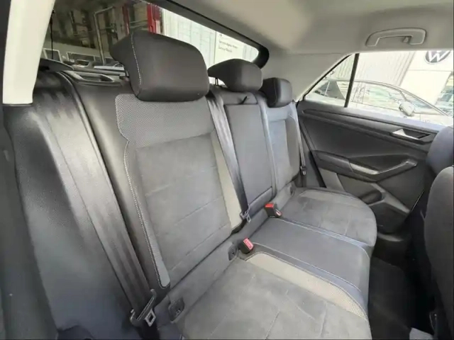 Volkswagen T-Roc 1.5 tsi evo 150ch style — photo 15