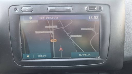 Dacia Duster 1.0 TCe 100 4x2 - Access – 2020 – 97200 km – Essence – Boîte Manuelle — photo 21