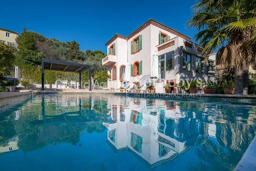 Maison 5 pièces 143 m²