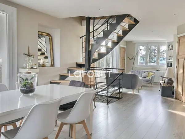 Maison 5 pièces 130 m²
