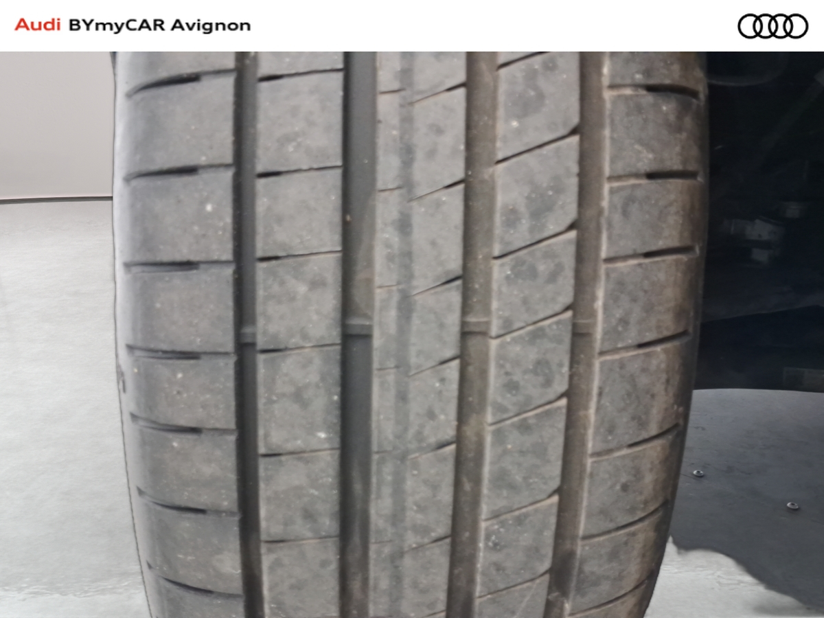 Audi Q2 35 TDI 150 S tronic 7 — photo 9