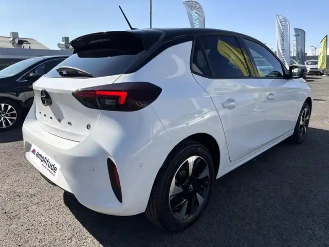 Opel Corsa electric 136ch gs — photo 5