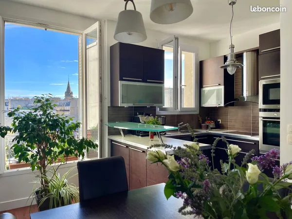 Appartement 4 Pièces avec balcon et chambre de service Métro les Sablons