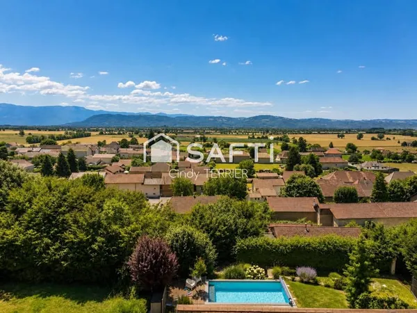 COLOMBE - Villa familiale de 145 m² avec piscine, vue dégagée et environnement privilégié