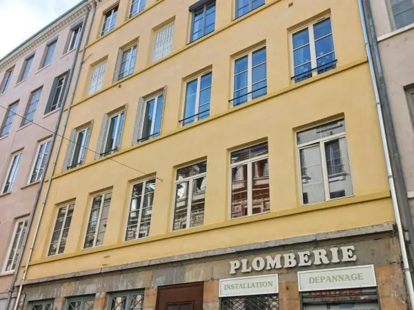 Location local commercial 64m2