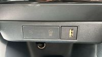 Toyota Yaris 116h Dynamic 5p MY22 — photo 30