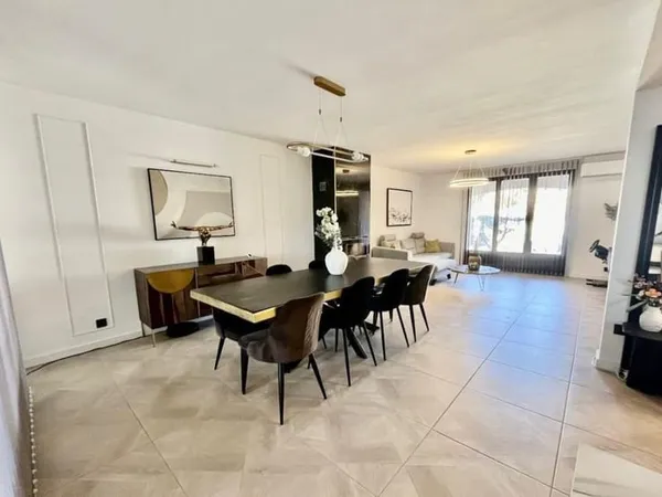 Villa 4 faces de plain pieds