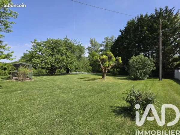 Terrain 830 m² Soussans