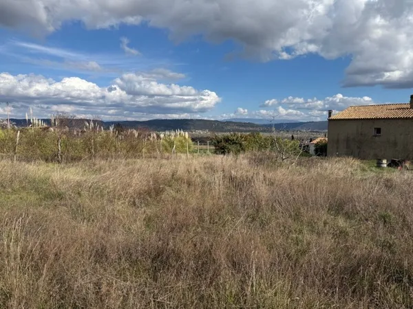 Terrain 605 m²