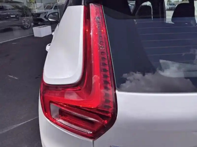 Volvo Ex40 single extended range 252ch ultra — photo 8