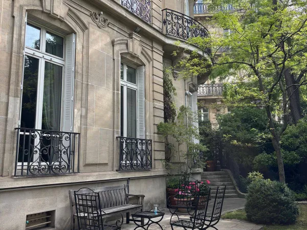 Appartement 8 pièces 223 m²
