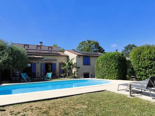 Maison 6 pièces 207 m²
