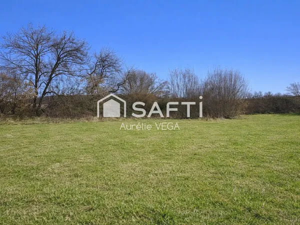 Terrain constructible au calme