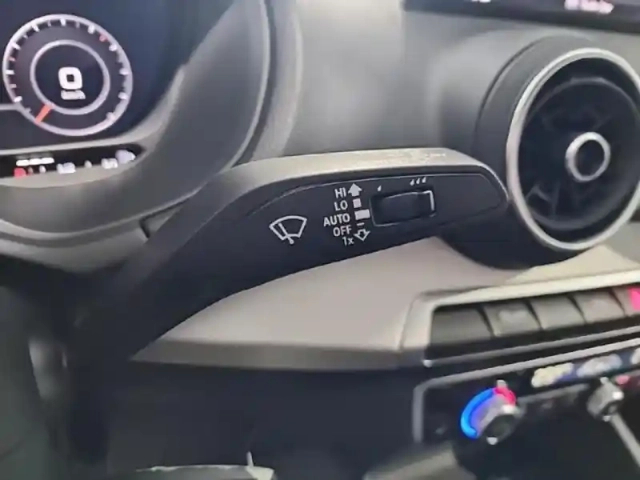 Audi Q2 35 tfsi 150ch advanced — photo 10