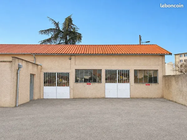 🔑 2 Locaux d'activité / stockage - Beaune centre - 100 et 182 m² - Parking privé