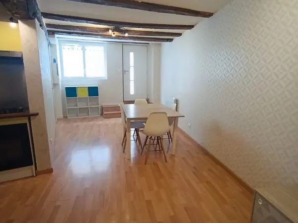 T2 meublé atypique - 43m2 - centre-ville