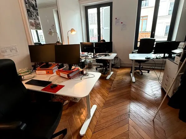 A louer bureaux 76 m² paris 10