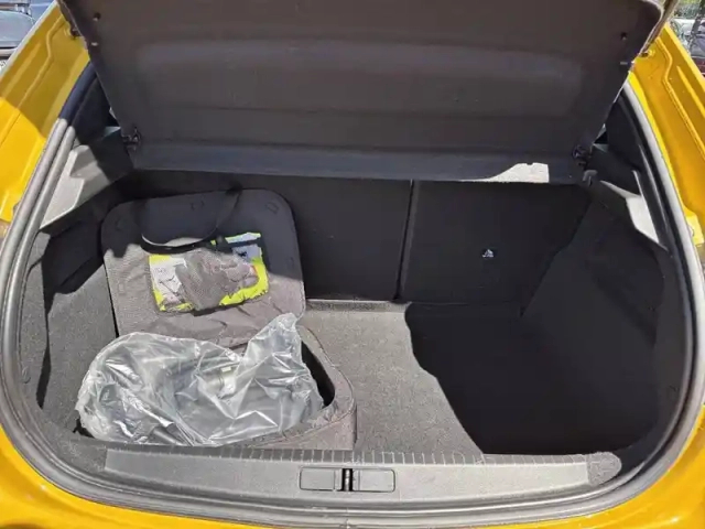 Peugeot 208 electrique 50 kwh 136ch — photo 6
