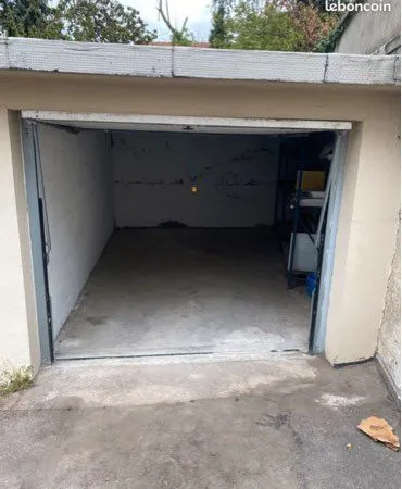 Garage extérieur CUSSET 19 m2 idéalement situé