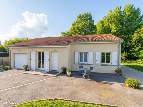 Maison de 93 m² de plain-pied avec grand jardin et garage