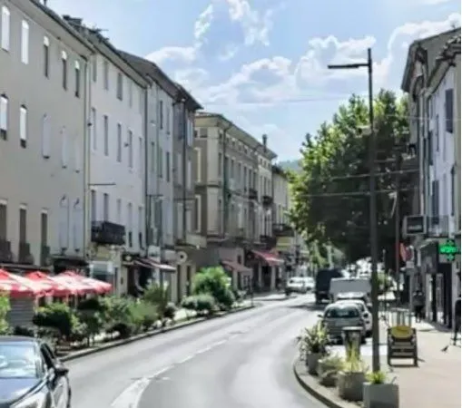 Saint-ambroix - local commercial 65 m² - avenue principale