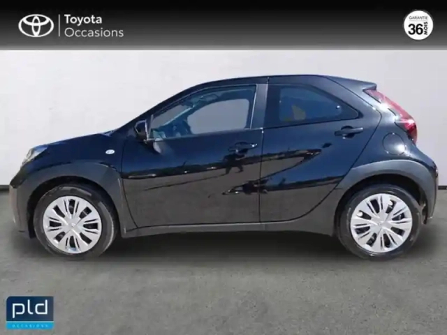 Toyota Aygo x 1.0 vvt-i 72ch dynamic s-cvt my23 — photo 18