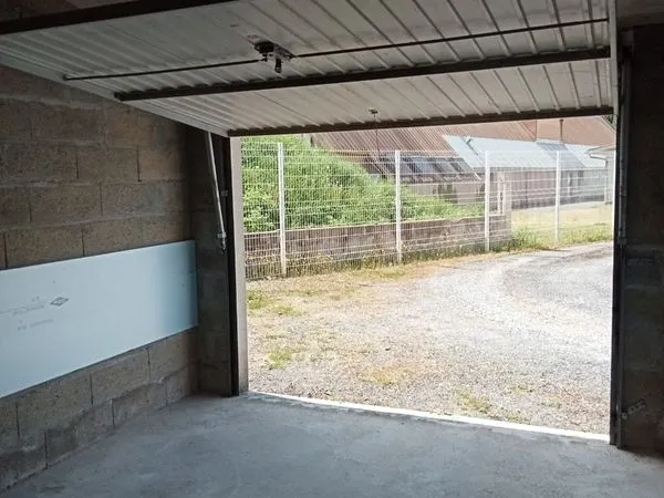 Garage à Louer