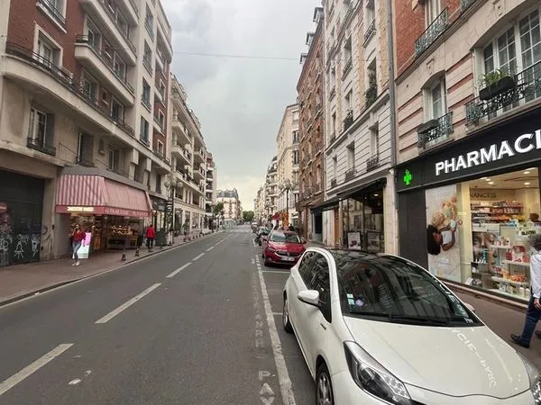 Boutique 51 m² MONTROUGE