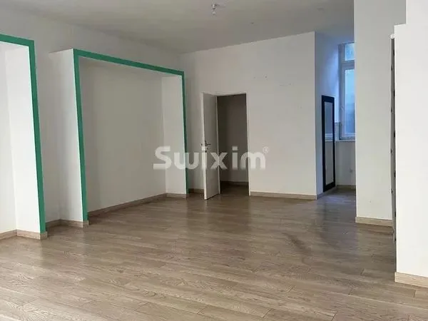 Boutique 40 m² Bourg-en-Bresse