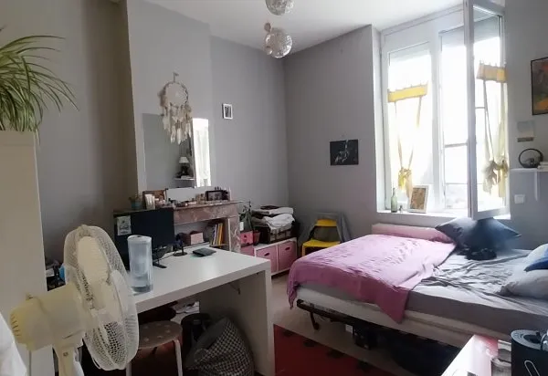 Chambre dans maison partagée