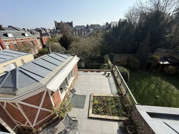 Maison 10 pièces 222 m²
