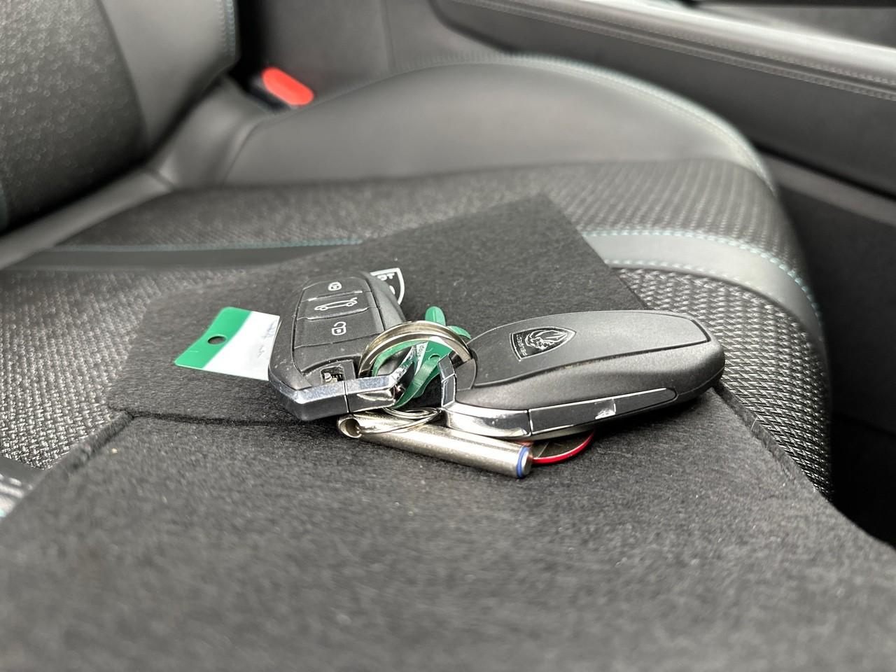 Peugeot 308 sw puretech 130ch s&s eat8 allure — photo 33