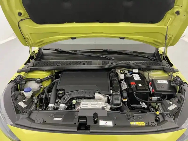 Peugeot 208 puretech 100 s&amp;s bvm6 — photo 21