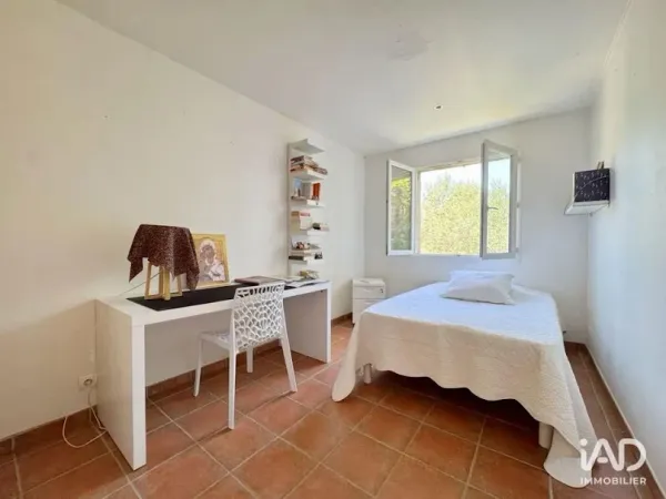 Chambre 1 pièce 14 m²