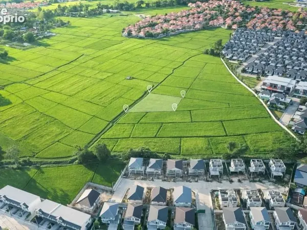 Terrain 829 m²