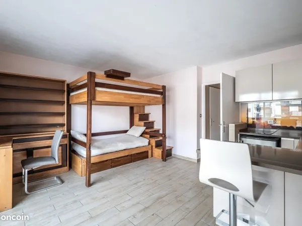 Studio 1 pièce 27 m²