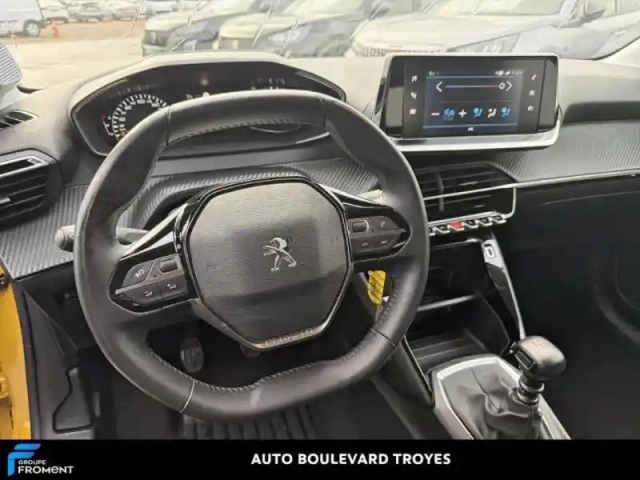 Peugeot 208 1.2 puretech 100ch s&amp;s style — photo 8