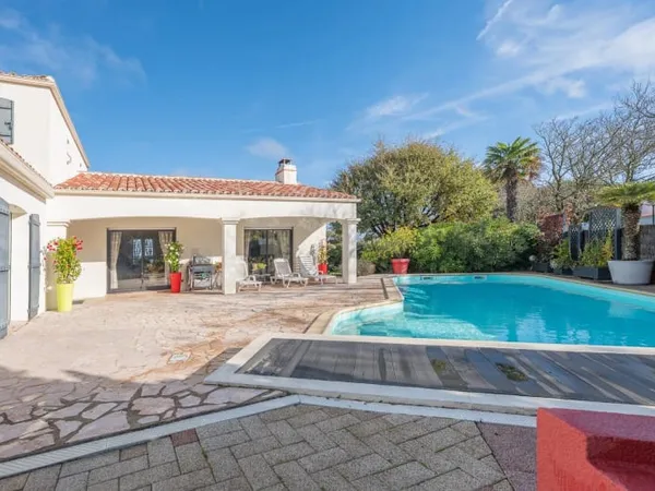 Maison 6 pièces 166 m²