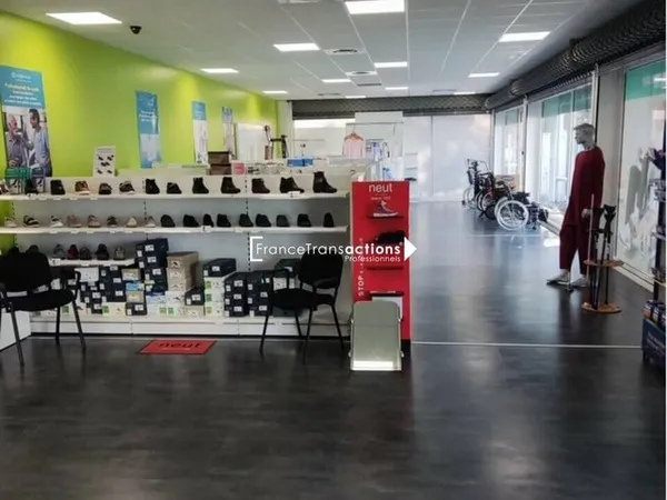 Local commercial 248 m²