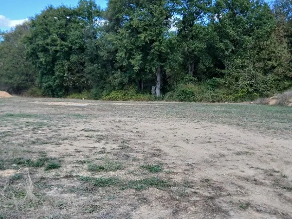 Terrain 516 m²