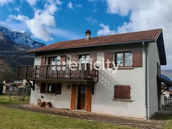 Villa 4 pièces 102 m²