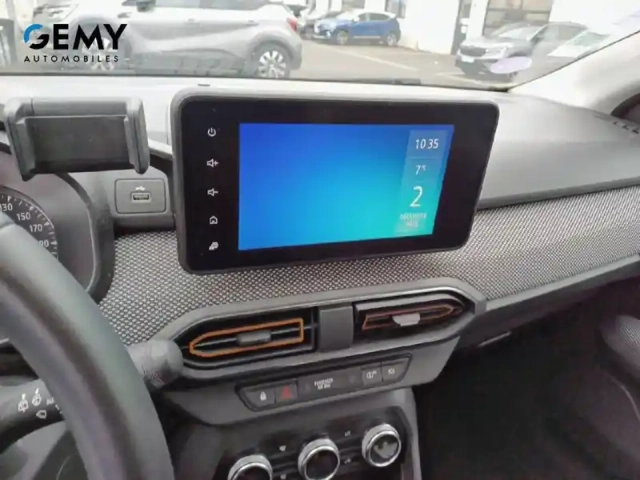 Dacia Sandero tce 90 — photo 13