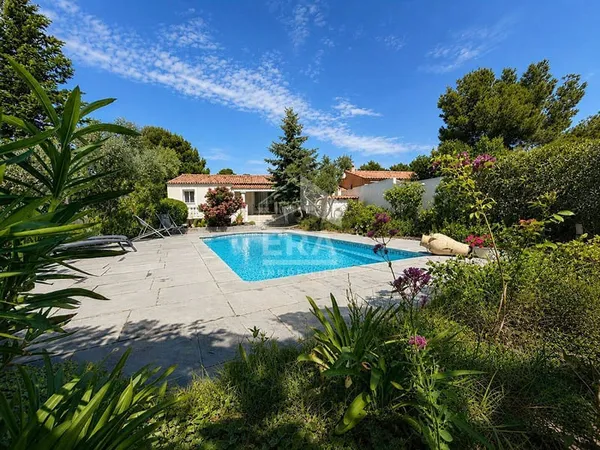 Maison de plain-pied 5 pièces 96 m²