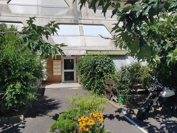 Studio 1 pièce 25 m²