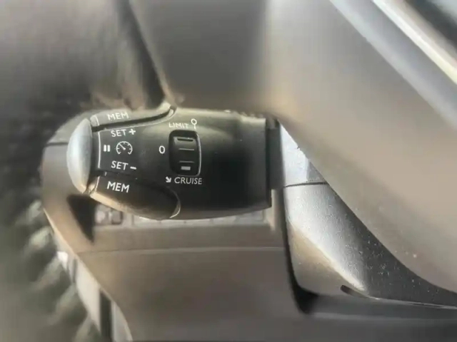Peugeot 2008 1.5 bluehdi 110ch s&amp;s roadtrip — photo 13